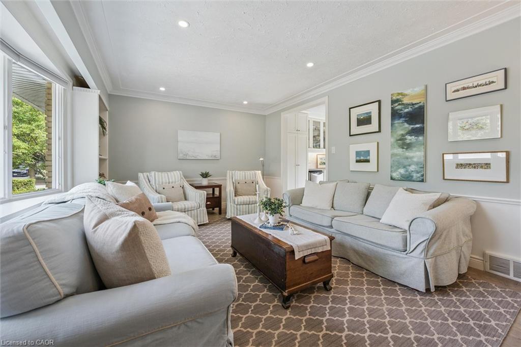 4 Carnaby Crescent
