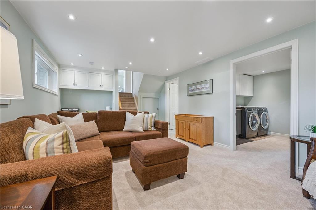 4 Carnaby Crescent