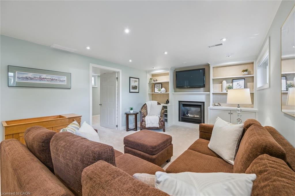 4 Carnaby Crescent