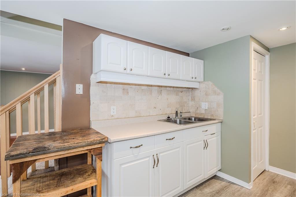 93 Essex Street Unit: Front Unit