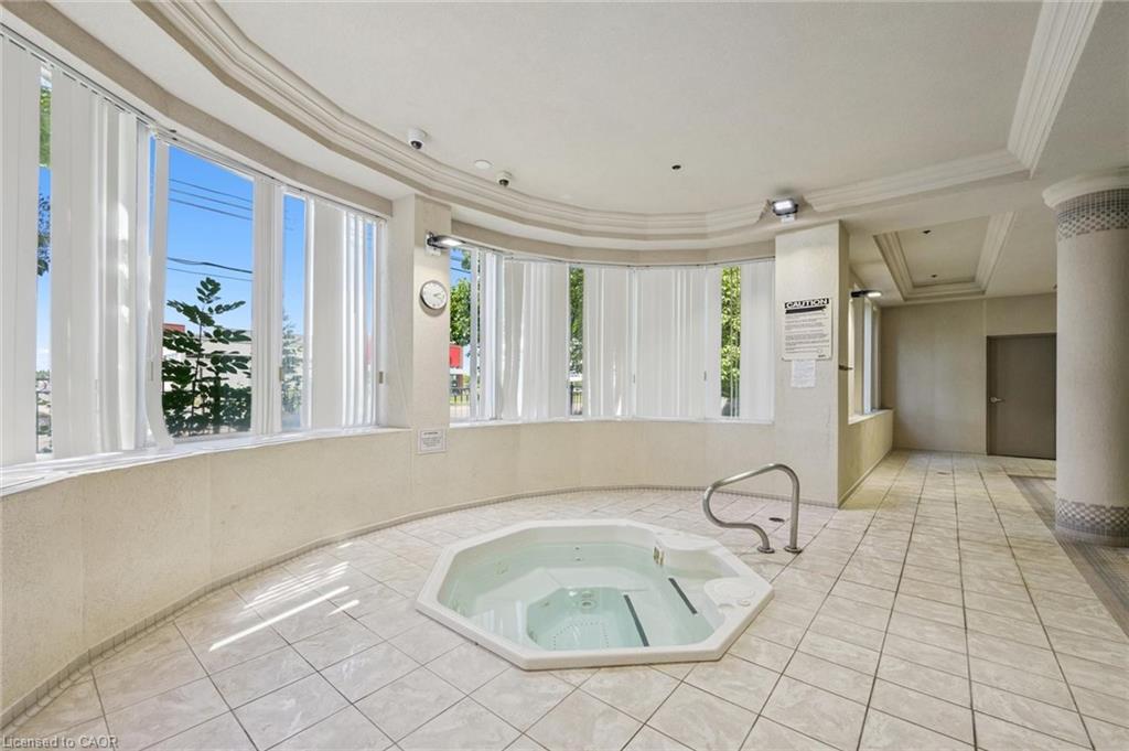 1710-4889 Kimbermount Avenue Unit: 1710