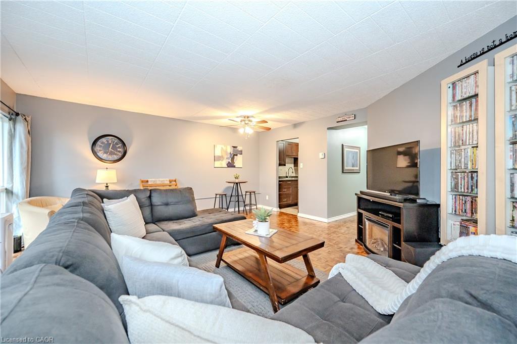 511-105 Conroy Crescent Unit: 511