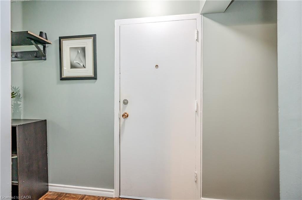 511-105 Conroy Crescent Unit: 511