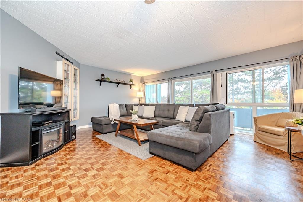 511-105 Conroy Crescent Unit: 511