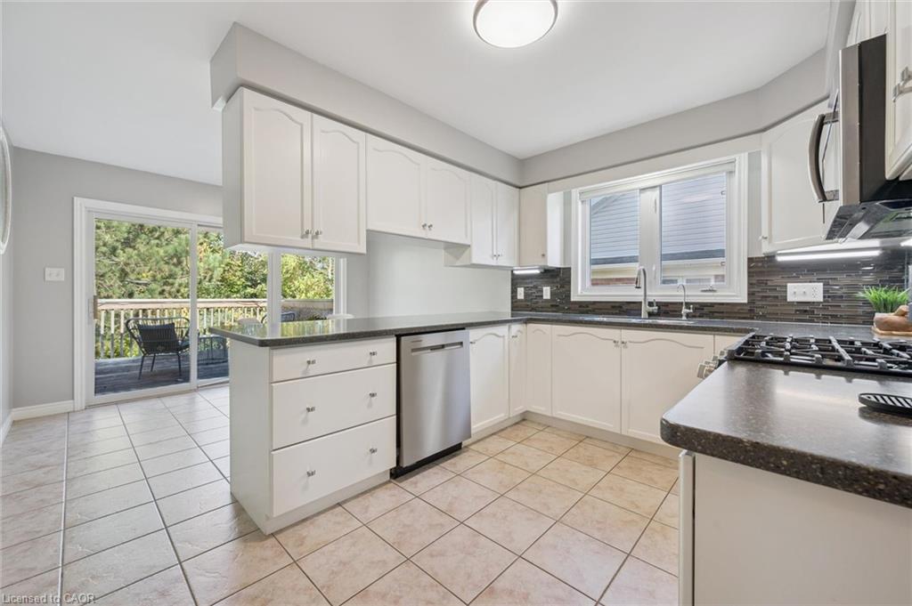 99 Schroder Crescent