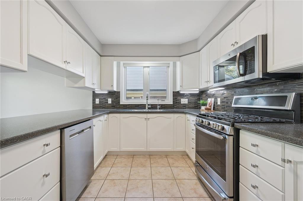 99 Schroder Crescent