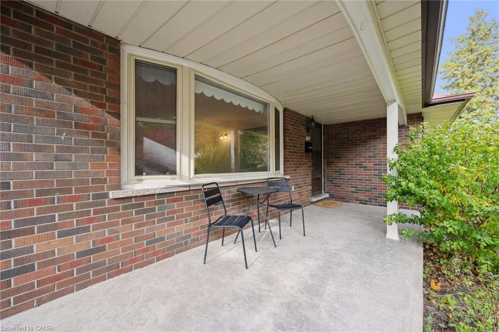 27 Cedar Street