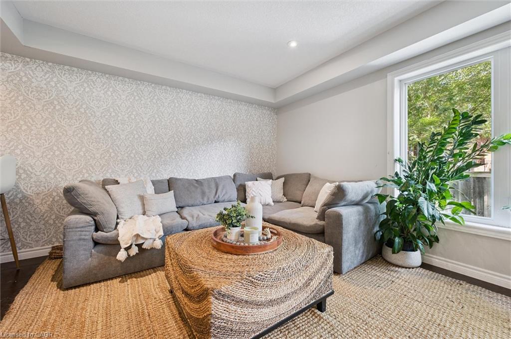 16-167 Arkell Road Unit: 16
