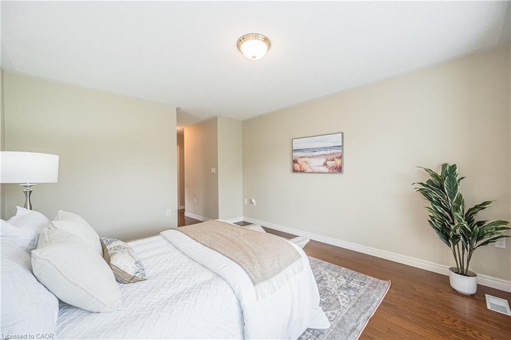 24 Beechlawn Boulevard