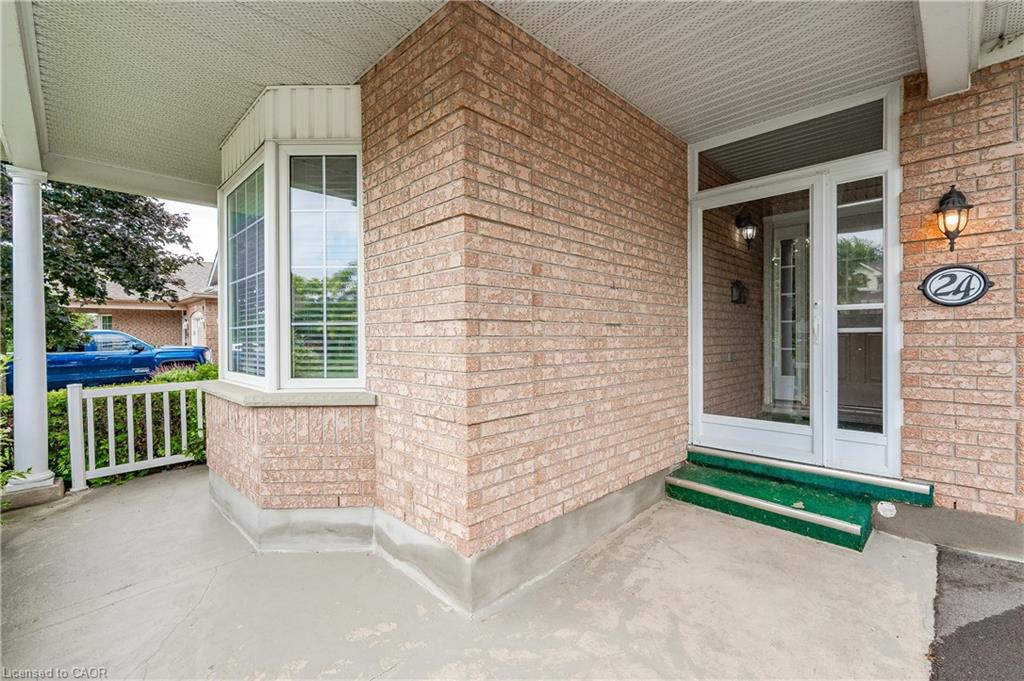 24 Beechlawn Boulevard