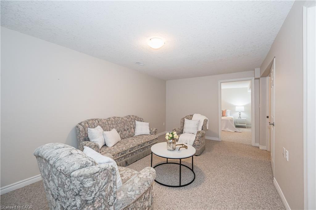 24 Beechlawn Boulevard