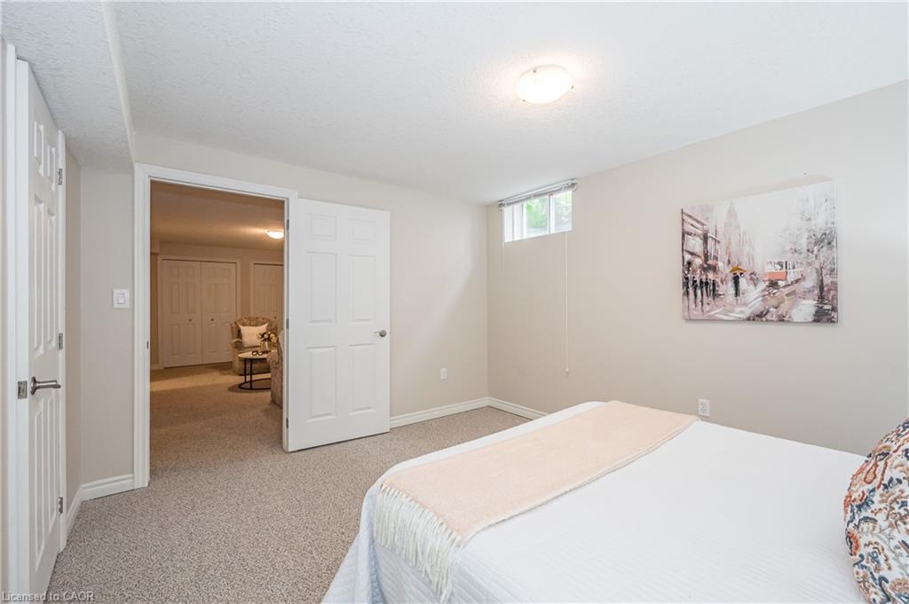 24 Beechlawn Boulevard