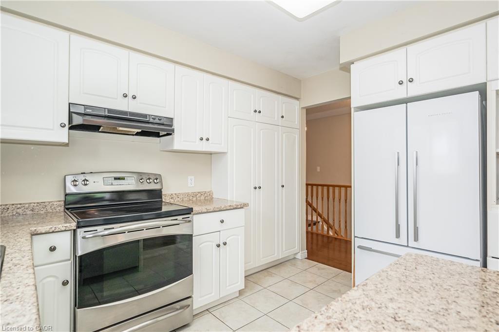 24 Beechlawn Boulevard