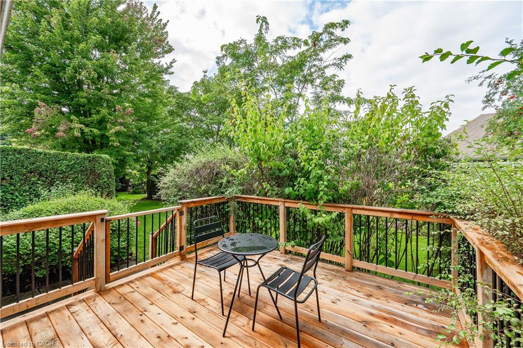 24 Beechlawn Boulevard