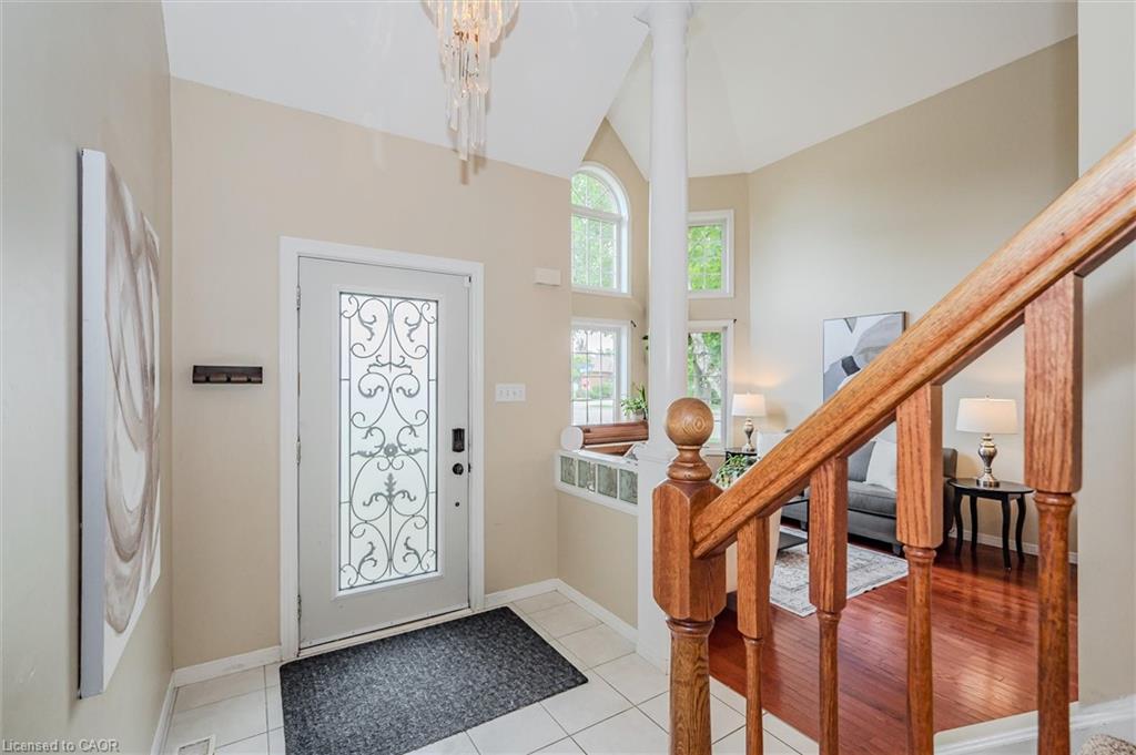 2 Oakridge Crescent