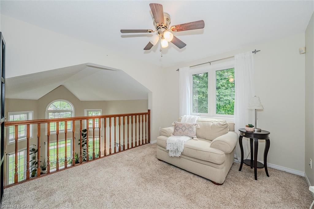 2 Oakridge Crescent