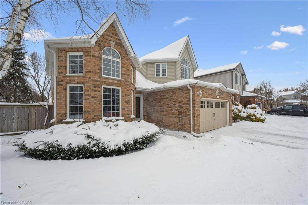 2 Oakridge Crescent