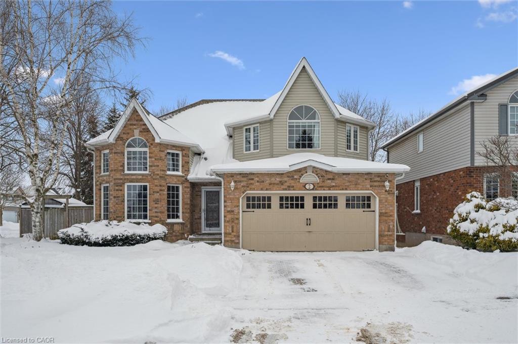 2 Oakridge Crescent