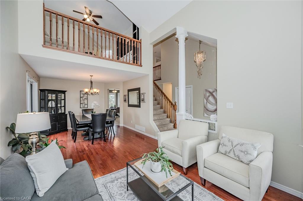 2 Oakridge Crescent