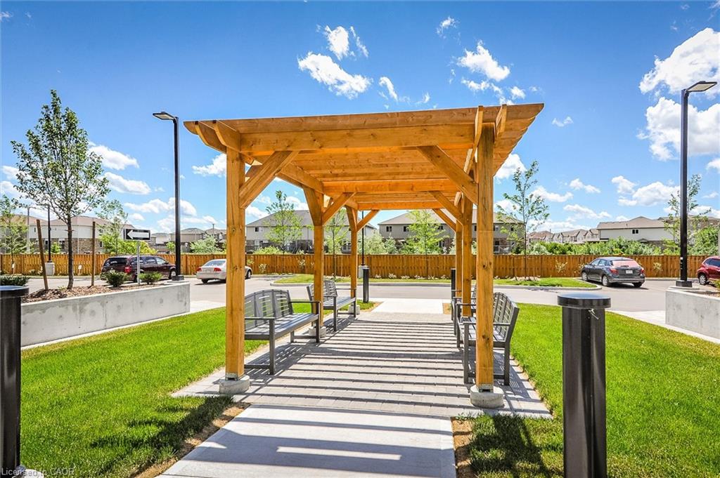 202-106 Bard Boulevard Unit: 202