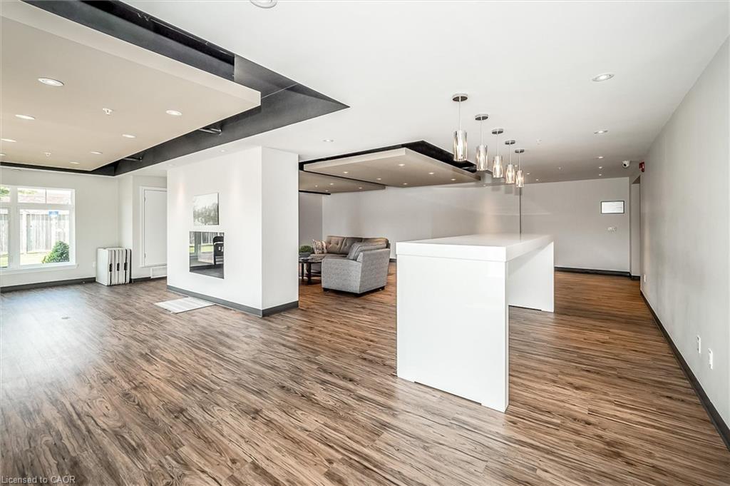202-106 Bard Boulevard Unit: 202