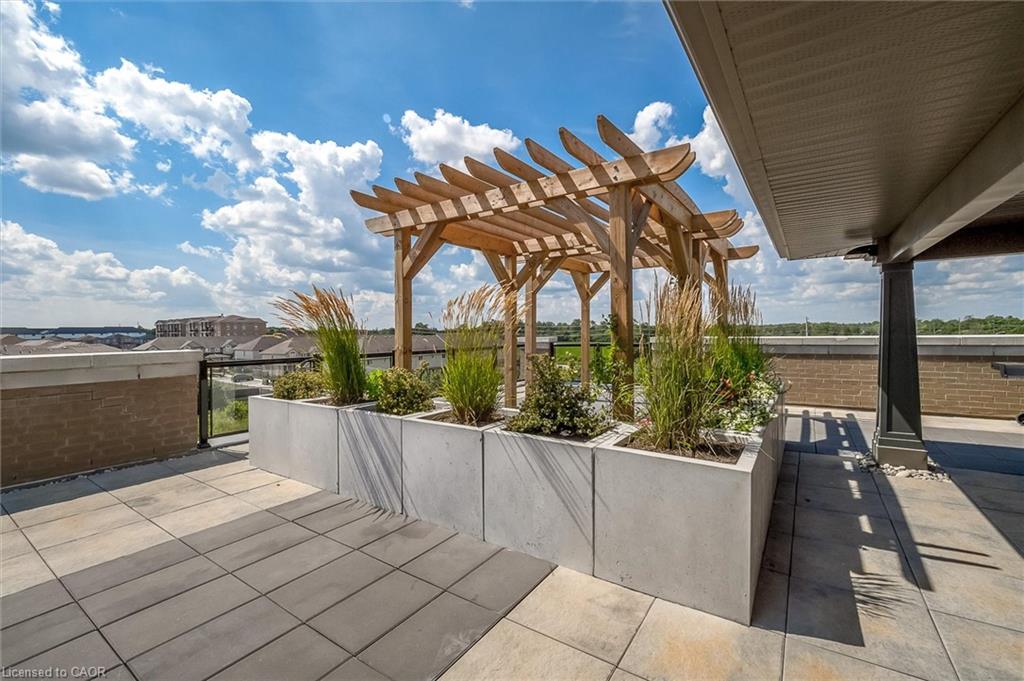 202-106 Bard Boulevard Unit: 202