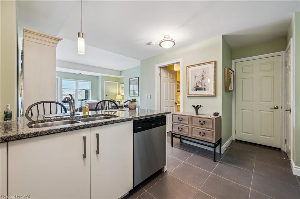 202-106 Bard Boulevard Unit: 202