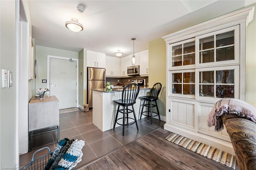 202-106 Bard Boulevard Unit: 202