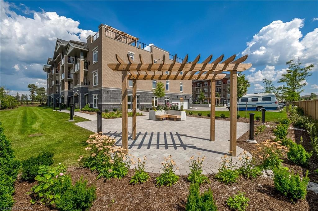 202-106 Bard Boulevard Unit: 202