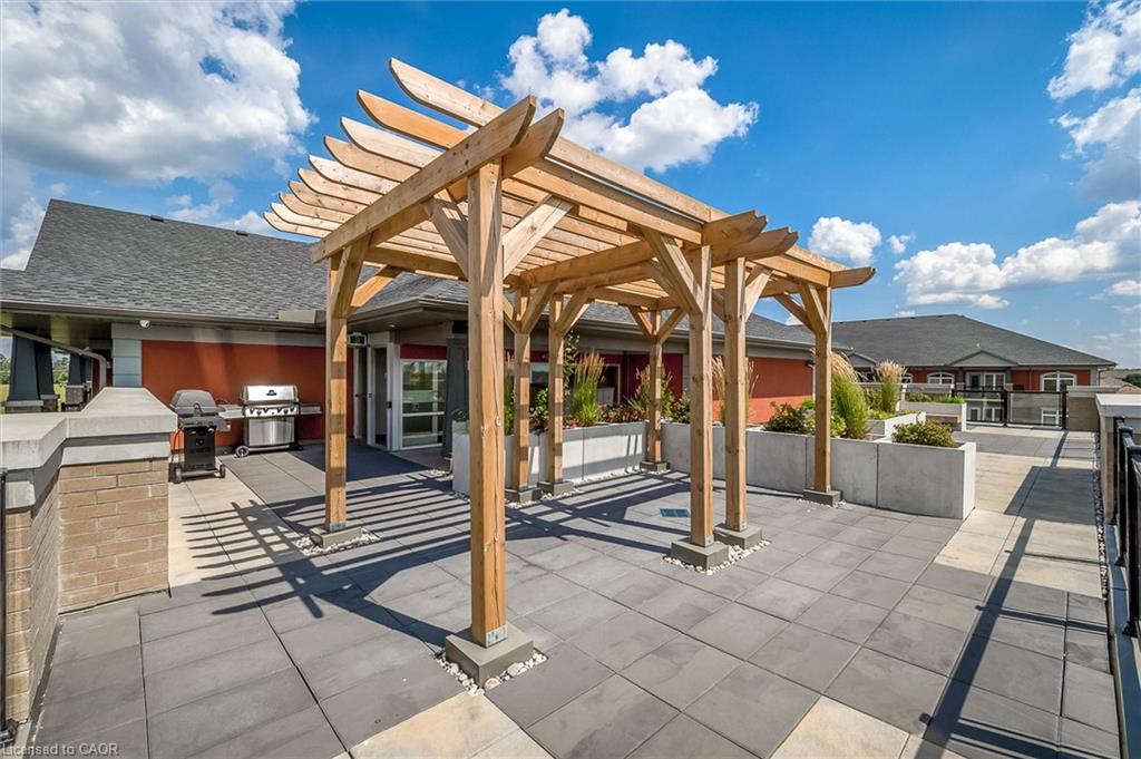 202-106 Bard Boulevard Unit: 202