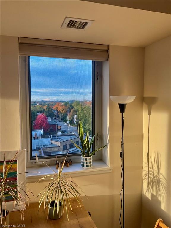 605-5 Gordon Street Unit: 605
