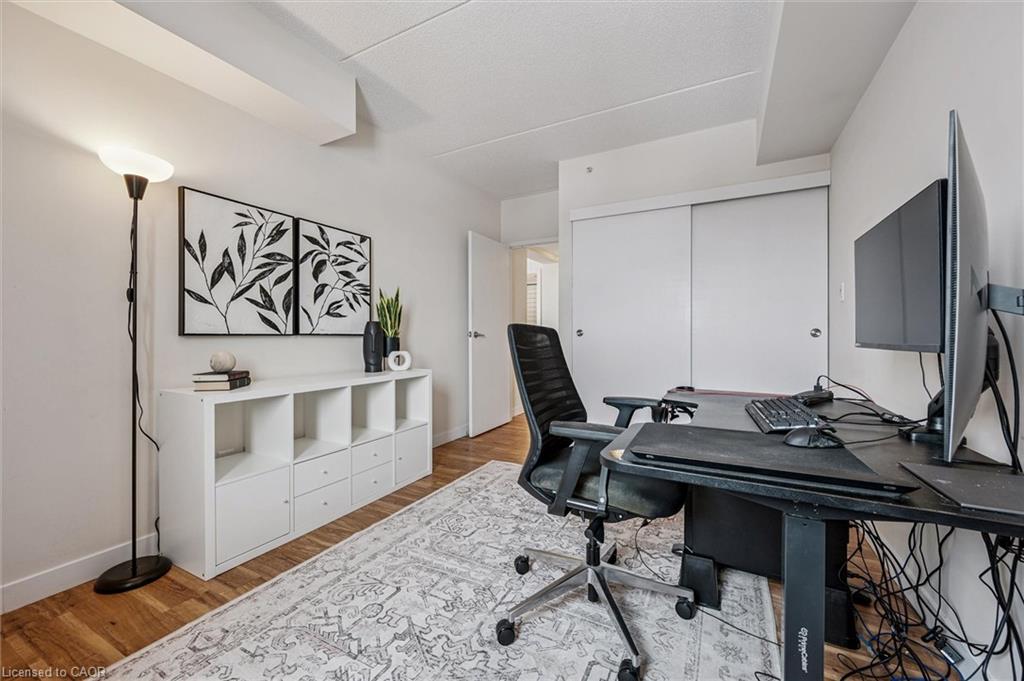 605-5 Gordon Street Unit: 605