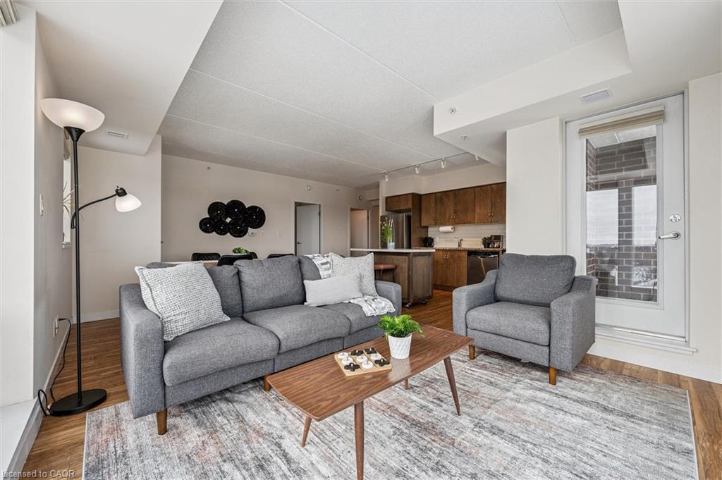 605-5 Gordon Street Unit: 605