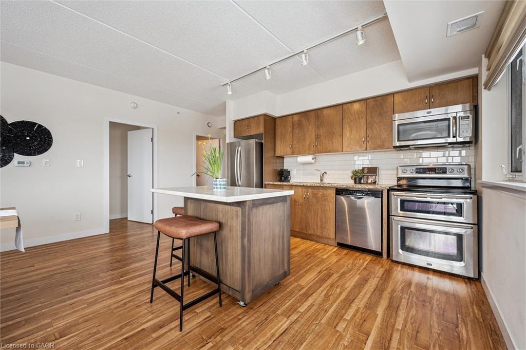 605-5 Gordon Street Unit: 605
