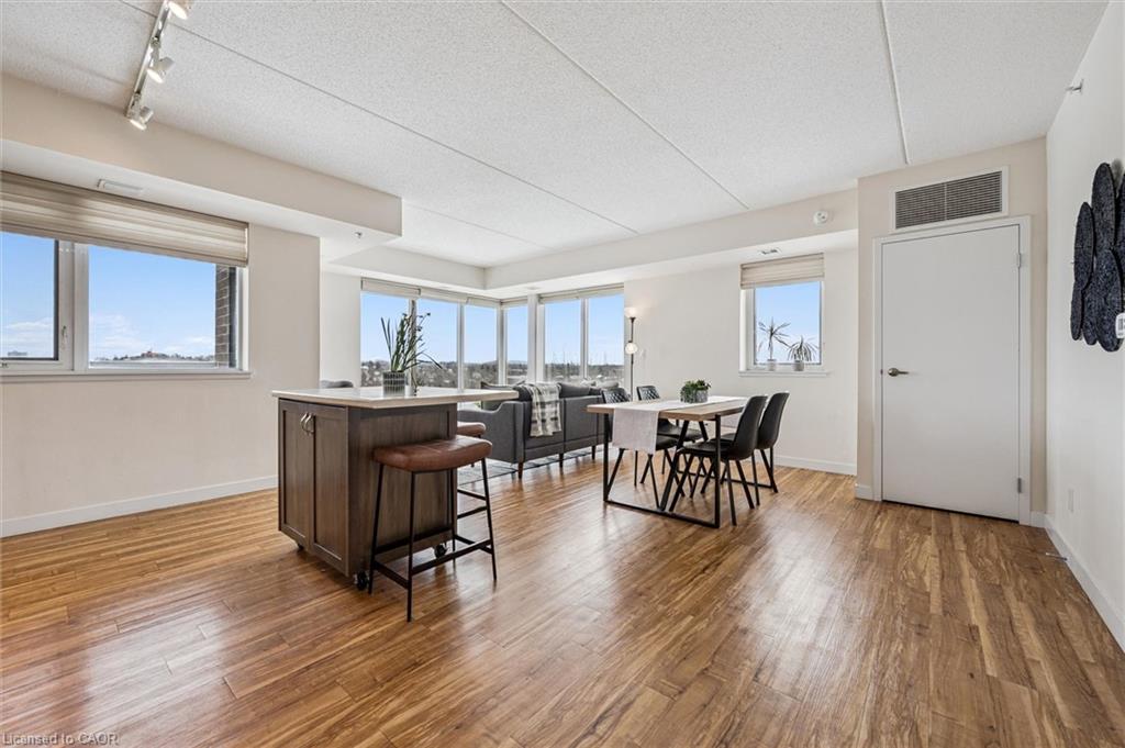 605-5 Gordon Street Unit: 605