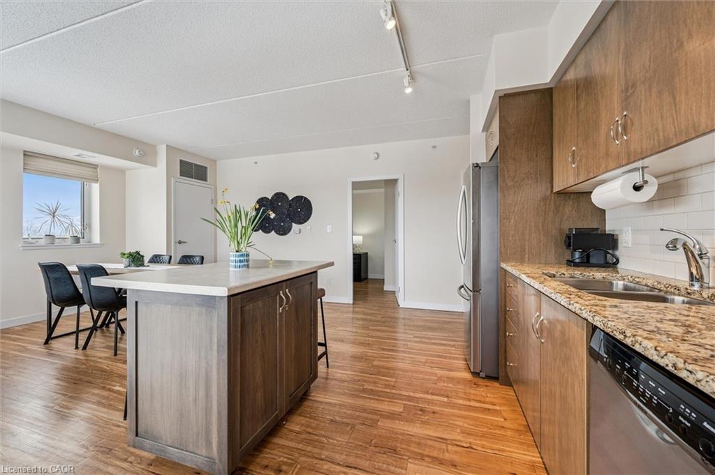 605-5 Gordon Street Unit: 605