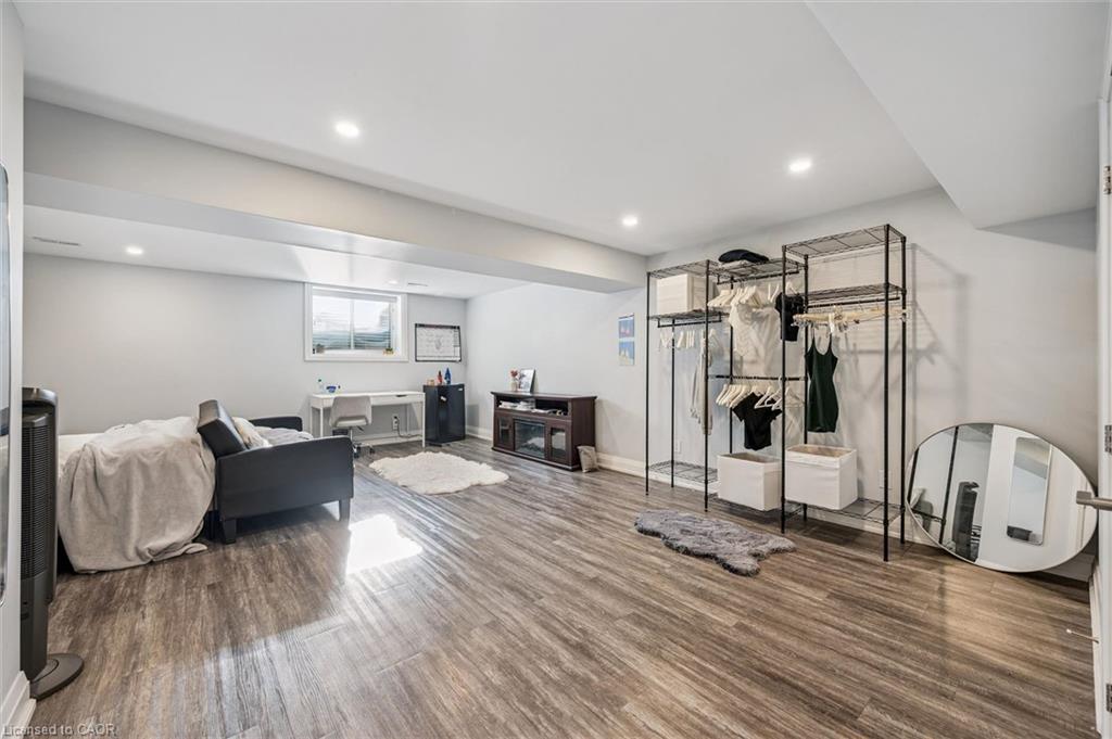 3-35 Wideman Boulevard Unit: 3