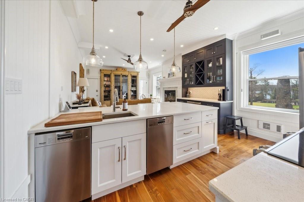 12 Bigwin Island Road Unit: 202/206