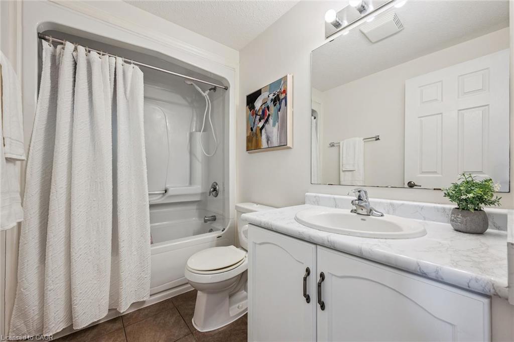 6-361 Arkell Road Unit: 6