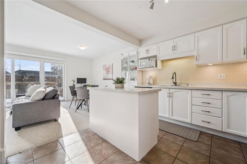 6-361 Arkell Road Unit: 6