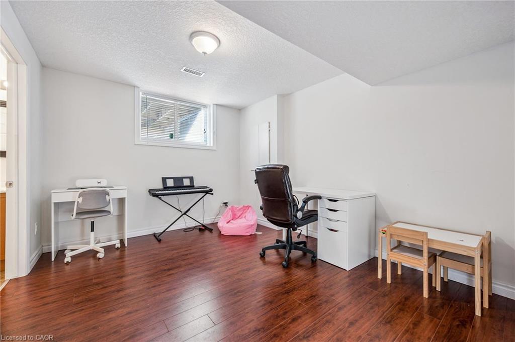 6-361 Arkell Road Unit: 6