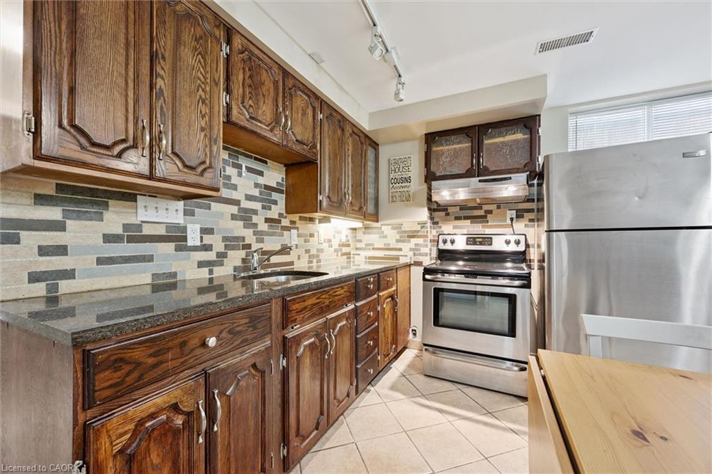 73 Waxwing Crescent