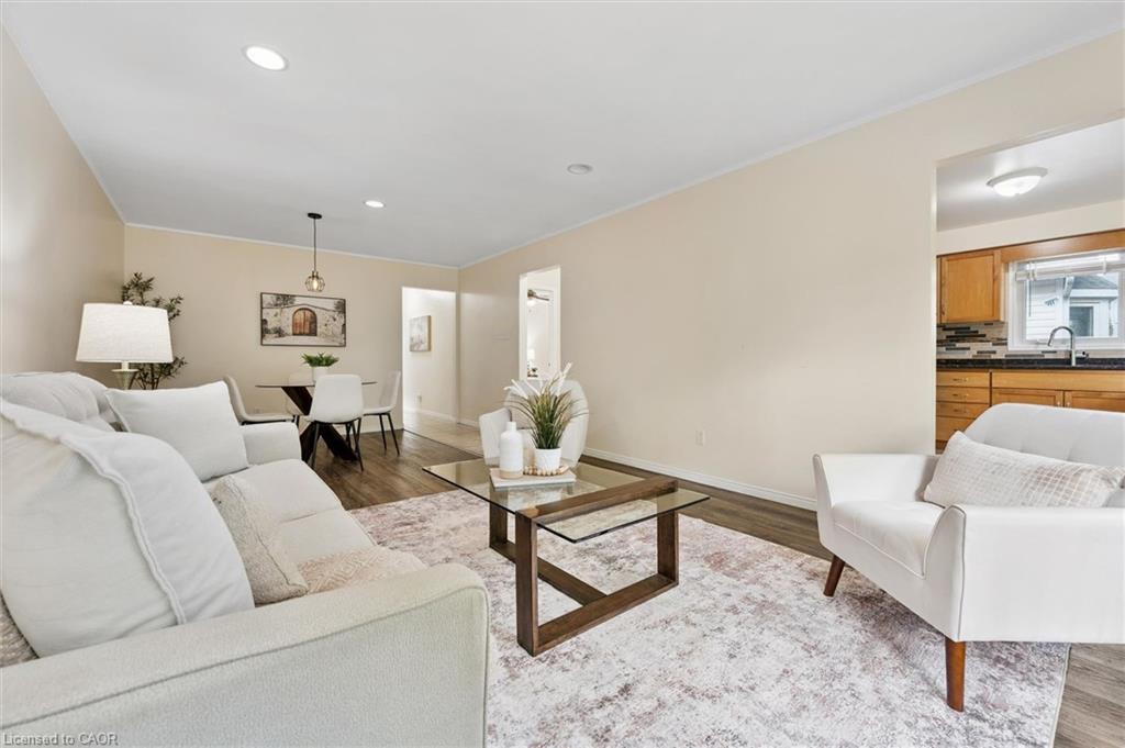 73 Waxwing Crescent