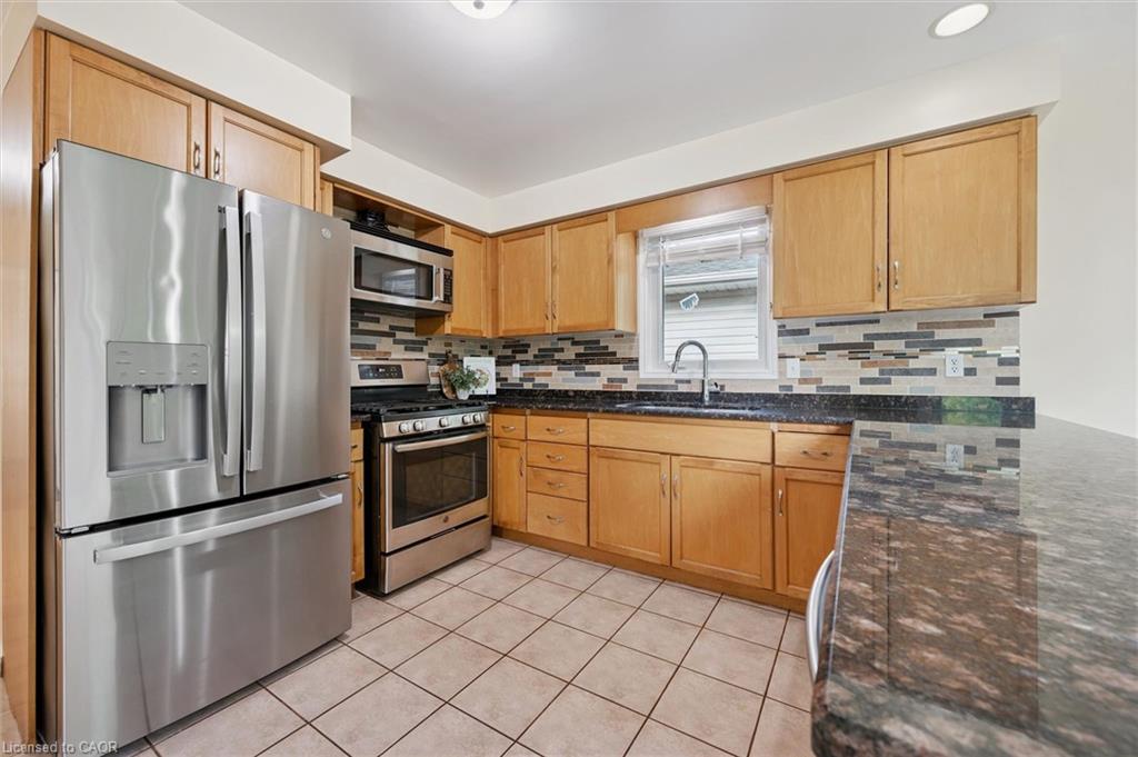 73 Waxwing Crescent