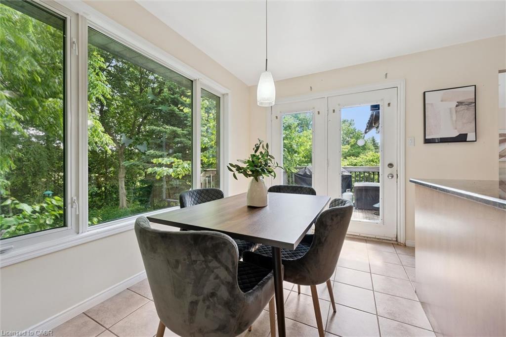 73 Waxwing Crescent