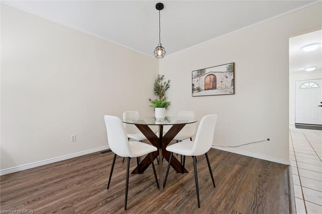 73 Waxwing Crescent