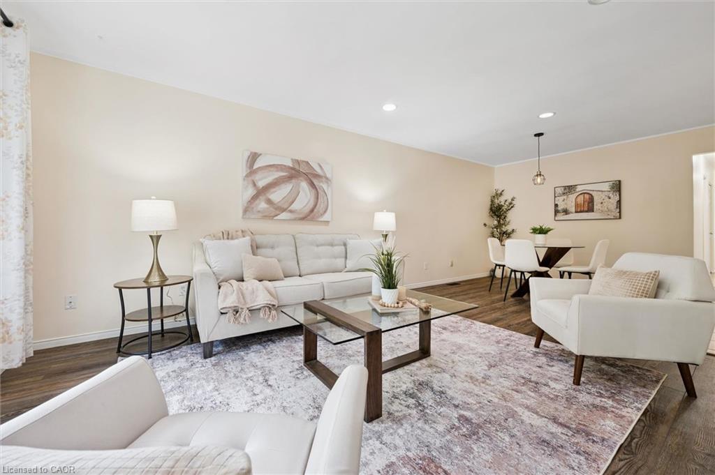 73 Waxwing Crescent
