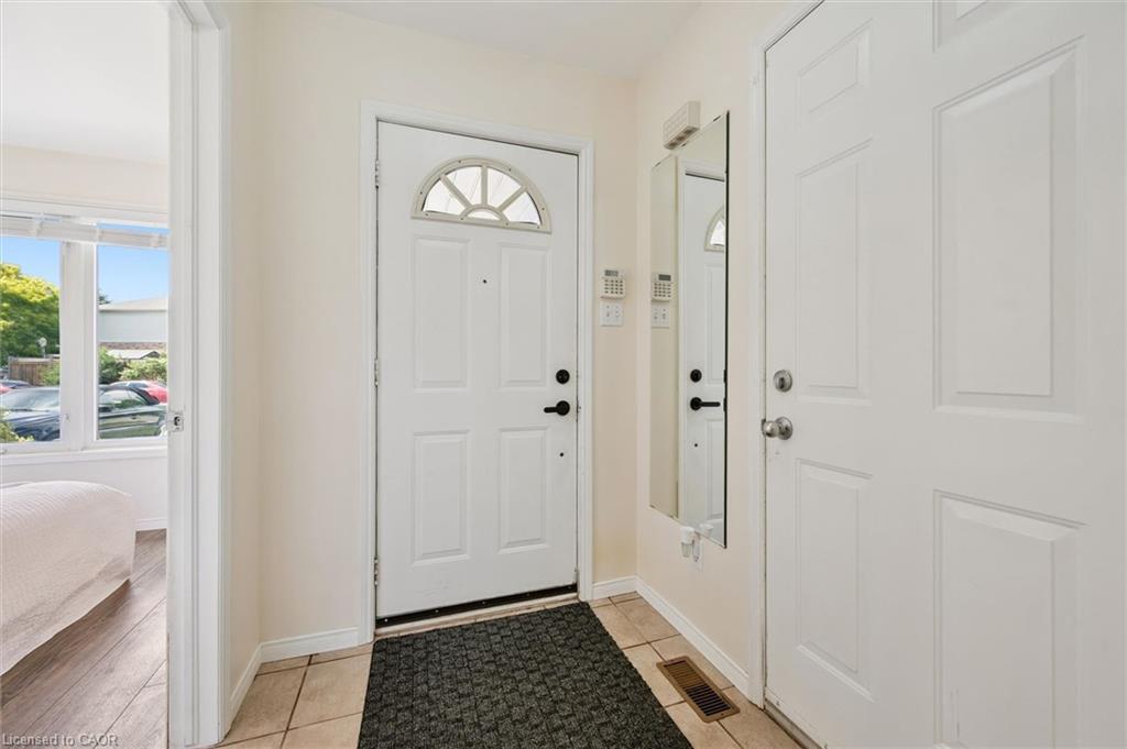 73 Waxwing Crescent