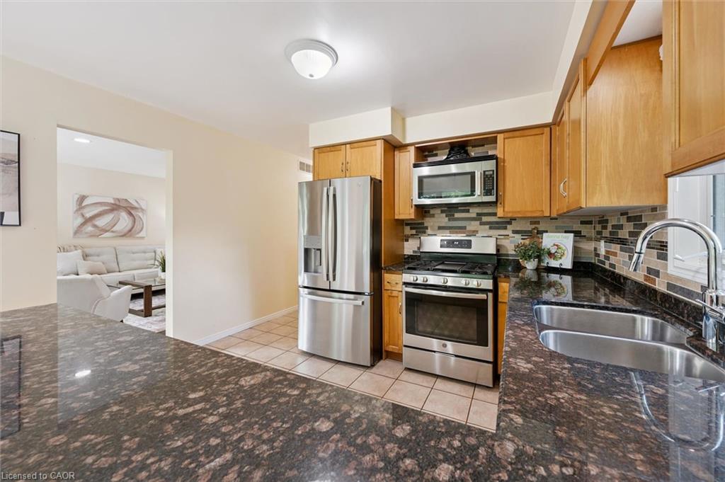 73 Waxwing Crescent