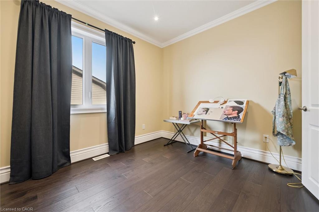 31 Conlin Court